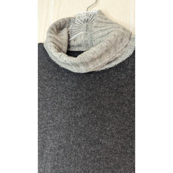Magaschoni 2 tone gray Cashmere sweater.size small - Picture 6 of 7